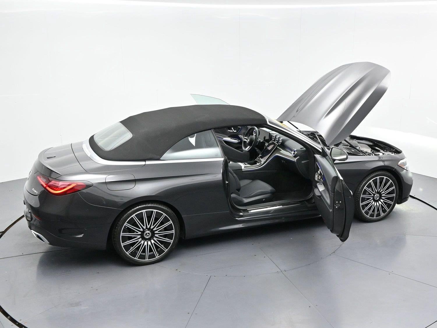 Used 2026 Mercedes-Benz CLE 300 4MATIC Cabriolet image 34