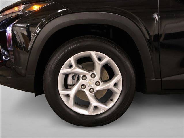 Used 2024 Chevrolet Trax LS w/ LS Convenience Package FWD image 27