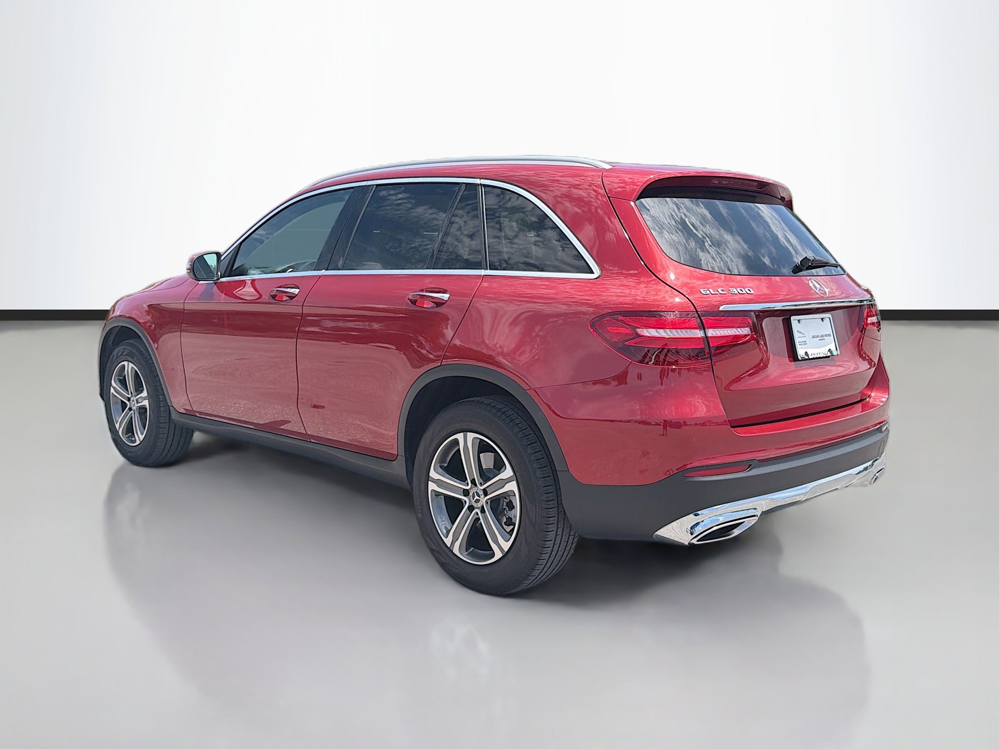 Used 2019 Mercedes-Benz GLC 300 4MATIC image 3