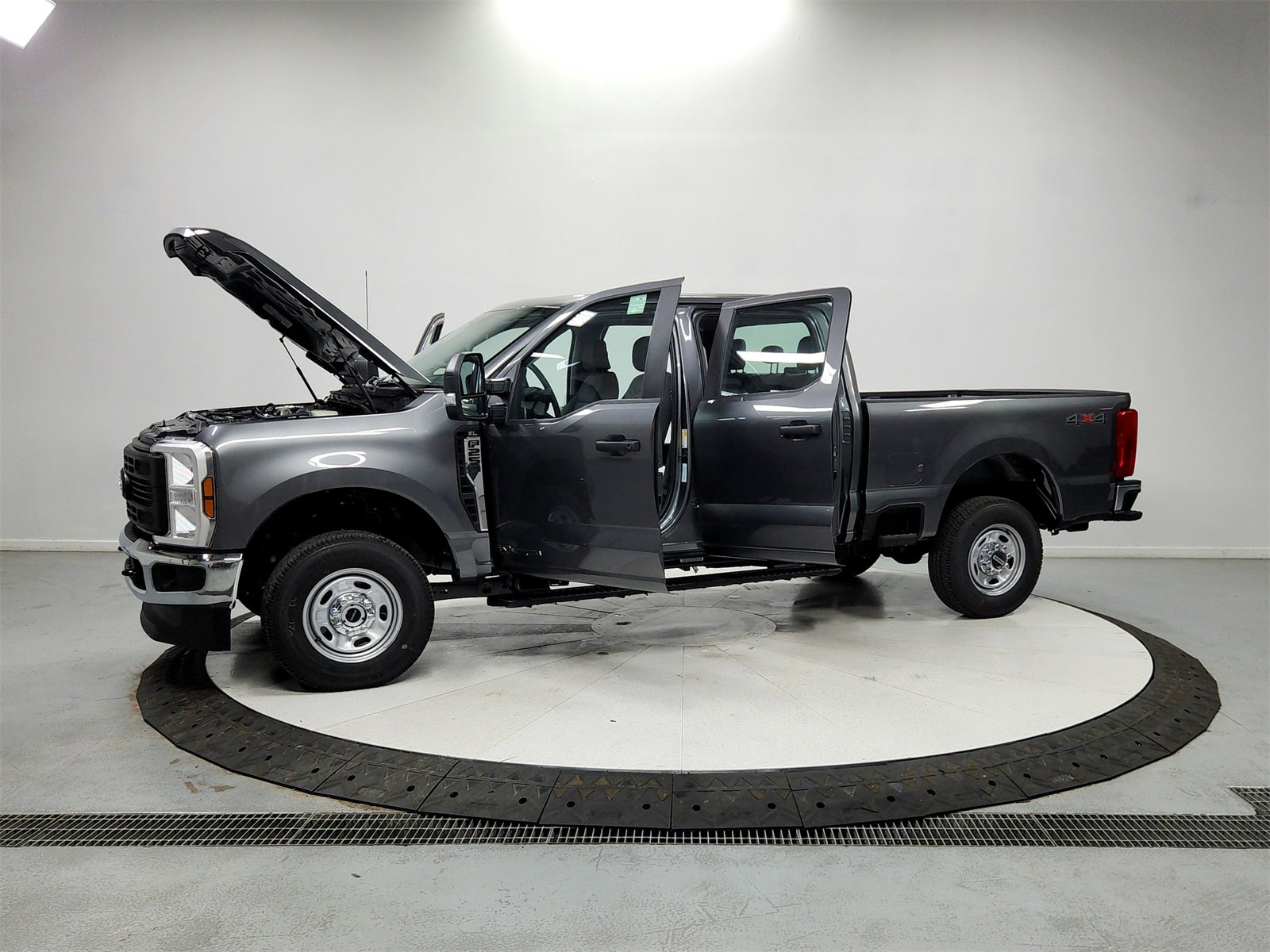 New 2025 Ford F250 XL w/ XL Chrome Package image 13