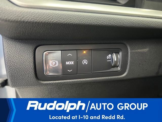 Used 2025 Chevrolet Traverse LT image 15