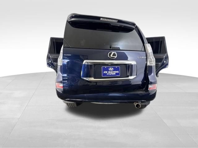 Used 2023 Lexus GX 460 Premium w/ Premium Package image 16