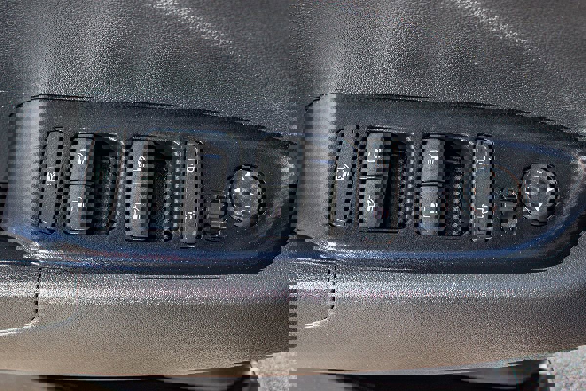 Used 2022 Hyundai Venue SE image 14