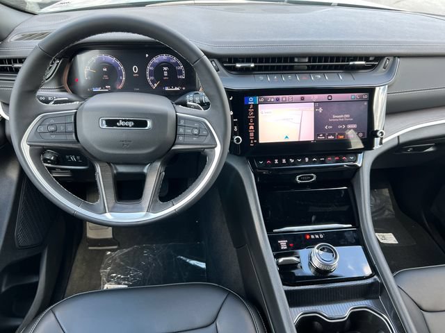 New 2026 Jeep Grand Cherokee L Limited w/ Limited Altitude Package AWD/4WD image 3