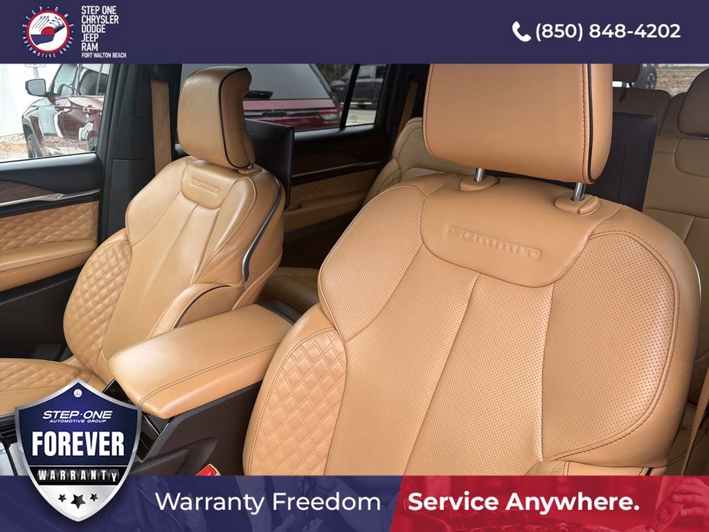 Used 2024 Jeep Grand Cherokee L Summit w/ Rear Seat Video Group I AWD/4WD image 11