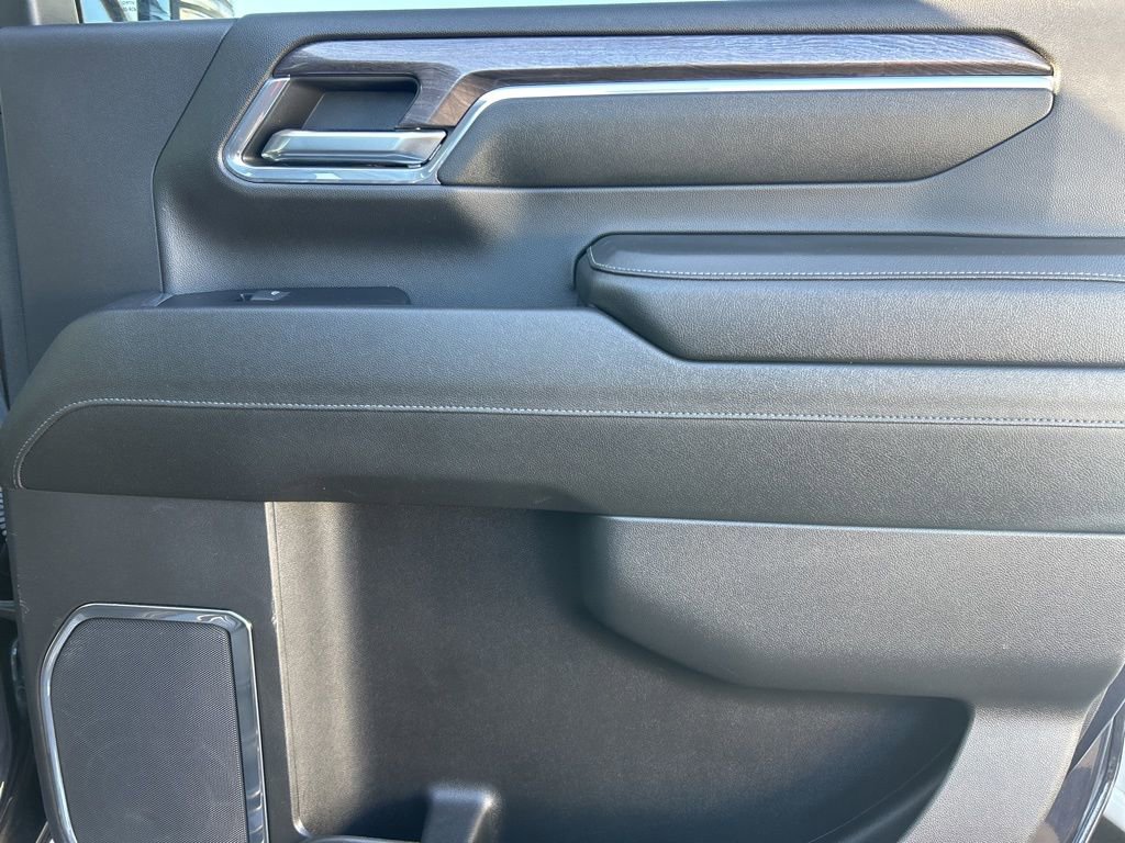 Used 2024 Chevrolet Silverado 2500 LTZ w/ LTZ Plus Package image 23