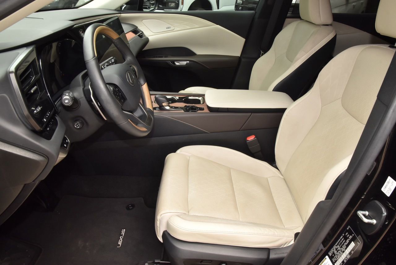 Used 2023 Lexus RX 350 FWD w/ Cold Area Package image 13