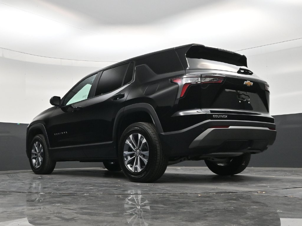 Used 2026 Chevrolet Equinox LT w/ Safety and Technology Package FWD image 22
