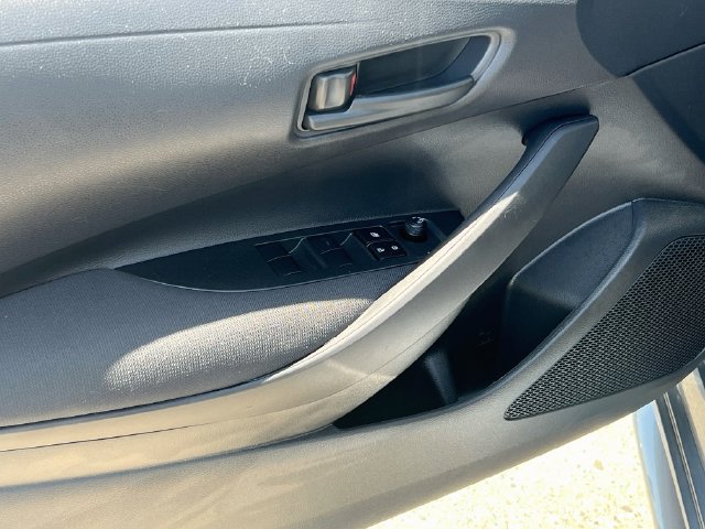 Used 2025 Toyota Corolla LE FWD image 18