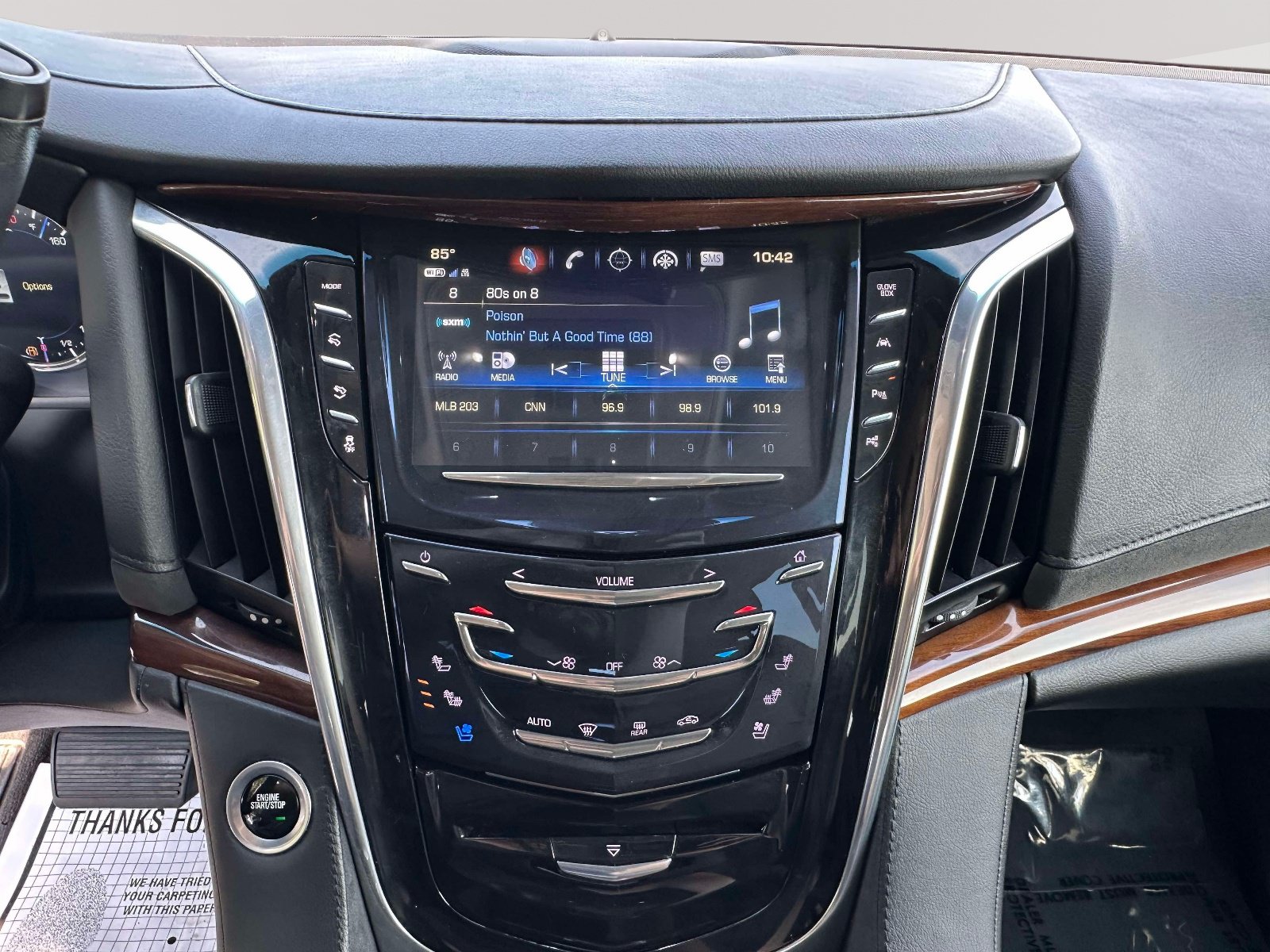 Used 2019 Cadillac Escalade Premium Luxury w/ LPO, Radiant Package AWD/4WD image 9