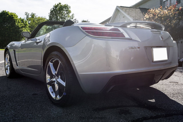 Used 2008 Saturn Sky Red Line RWD image 6