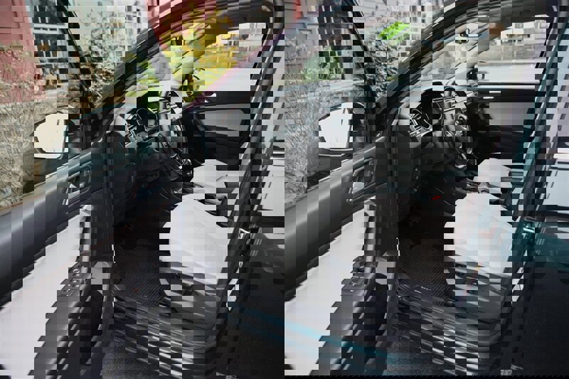 Used 2019 Volkswagen Tiguan SE image 8