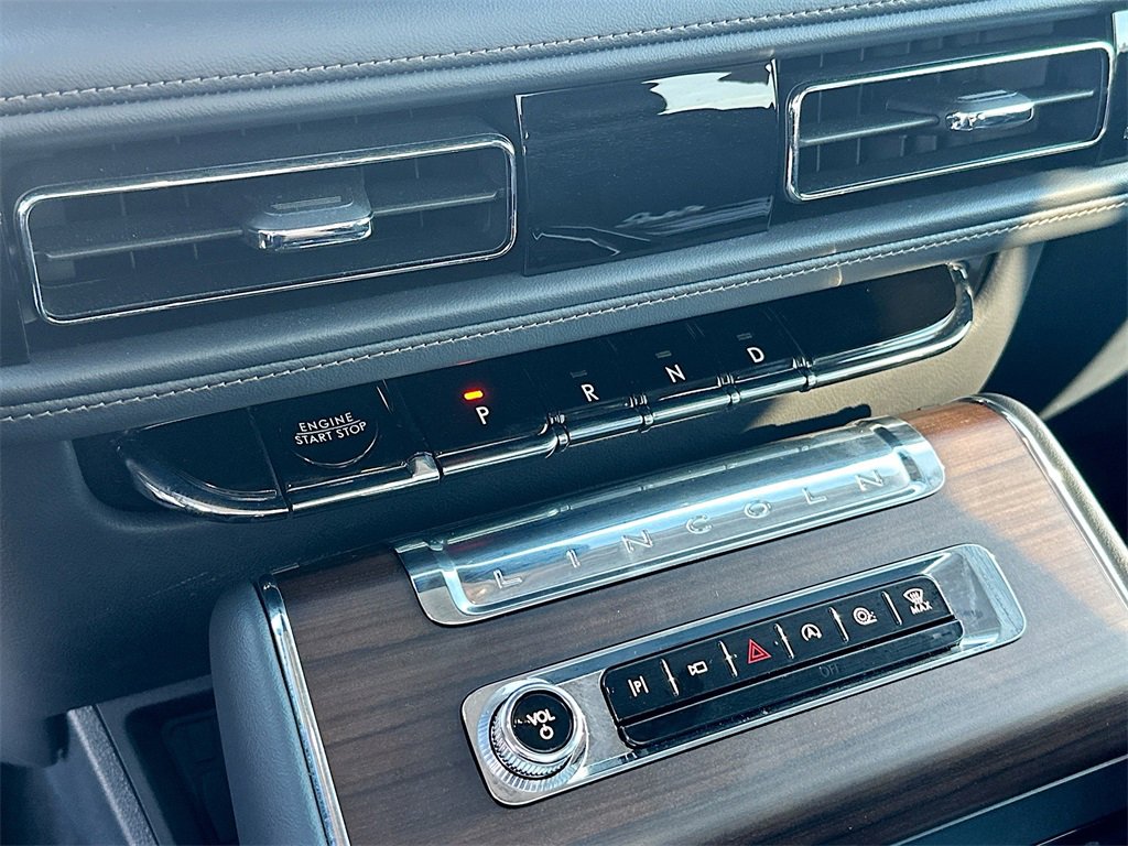 Used 2025 Lincoln Aviator Reserve w/ Illumination Package image 22