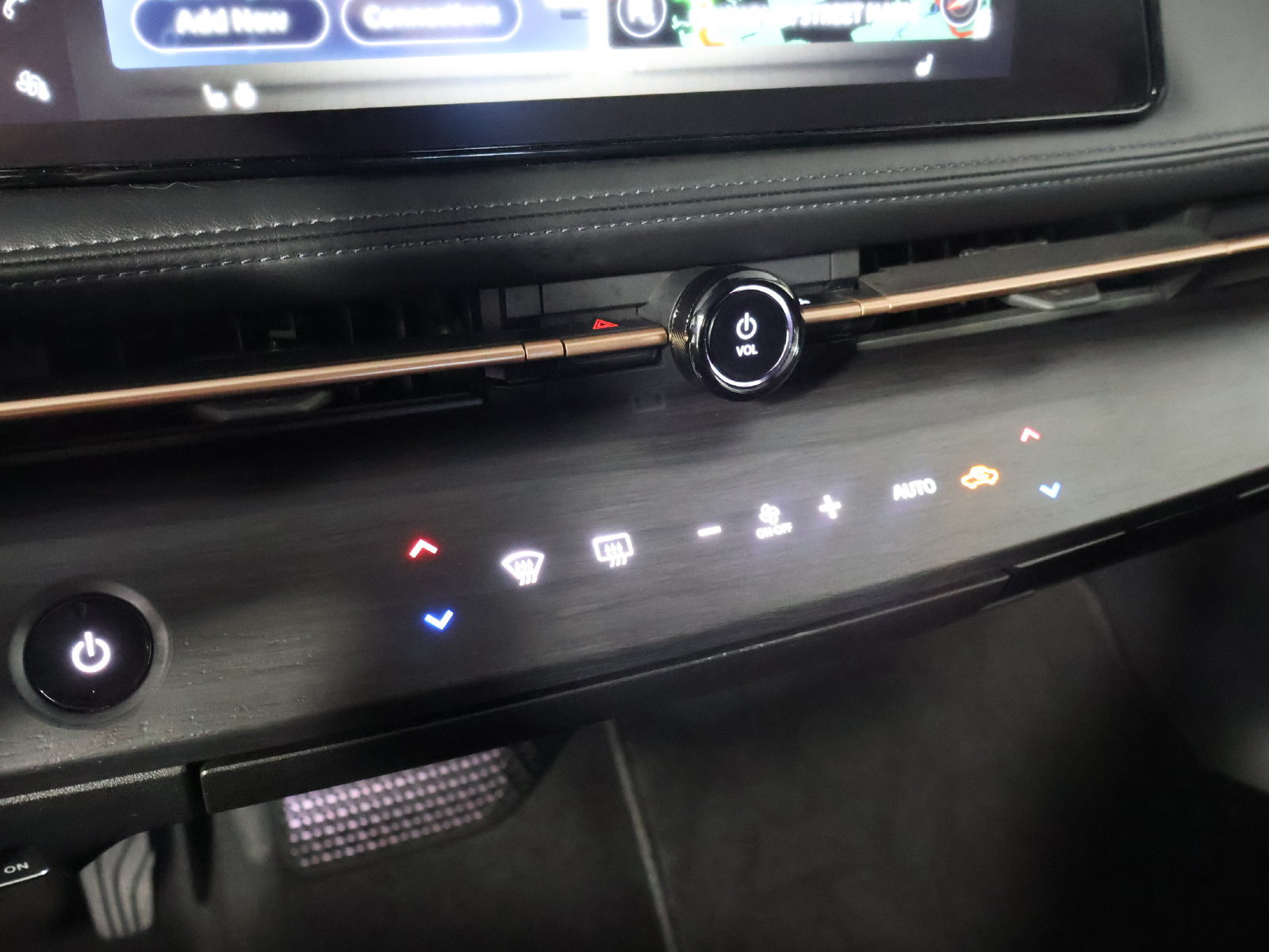 Used 2024 Nissan Ariya AWD image 36