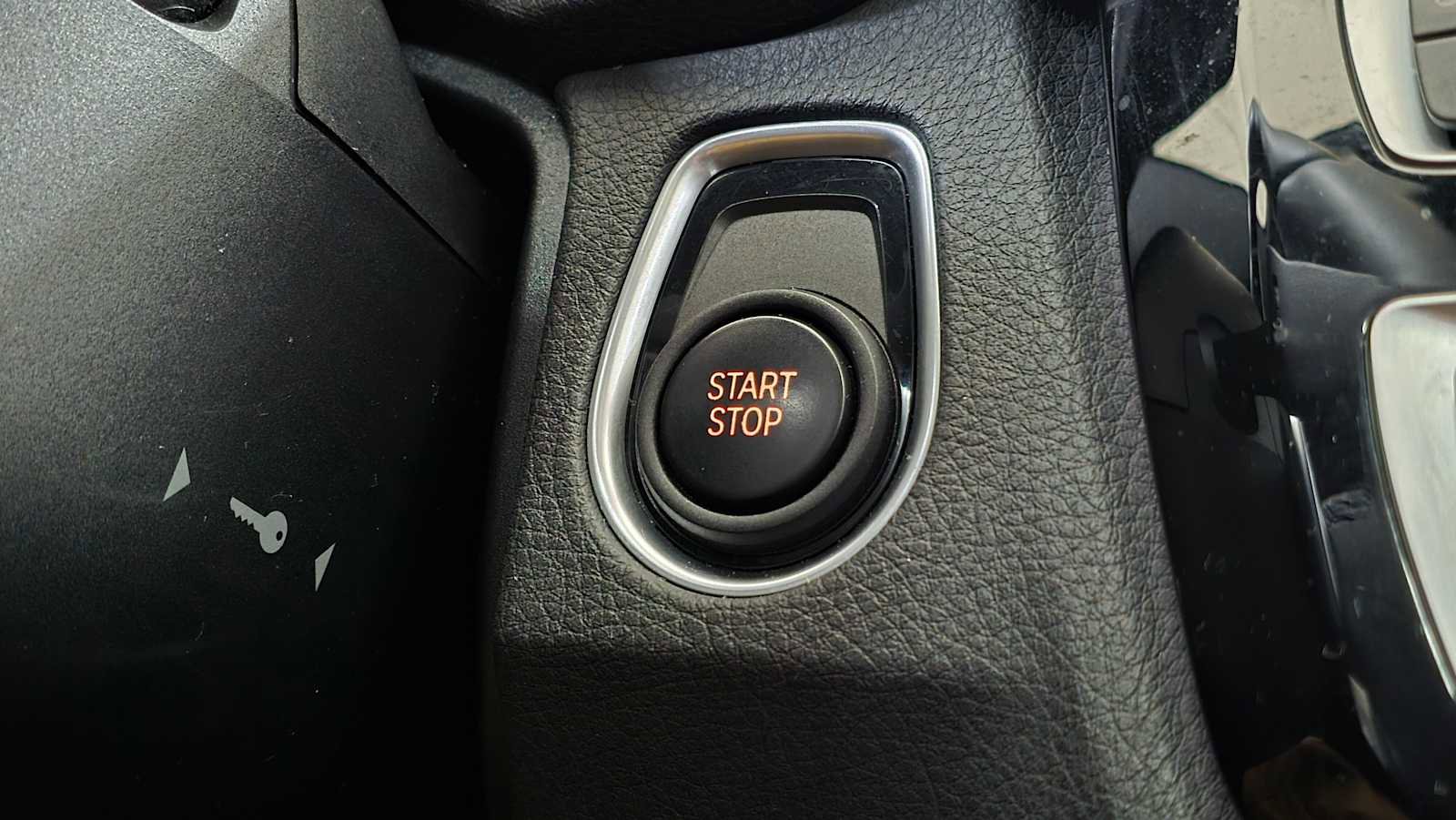 Used 2017 BMW 330e 330e iPerformance image 34