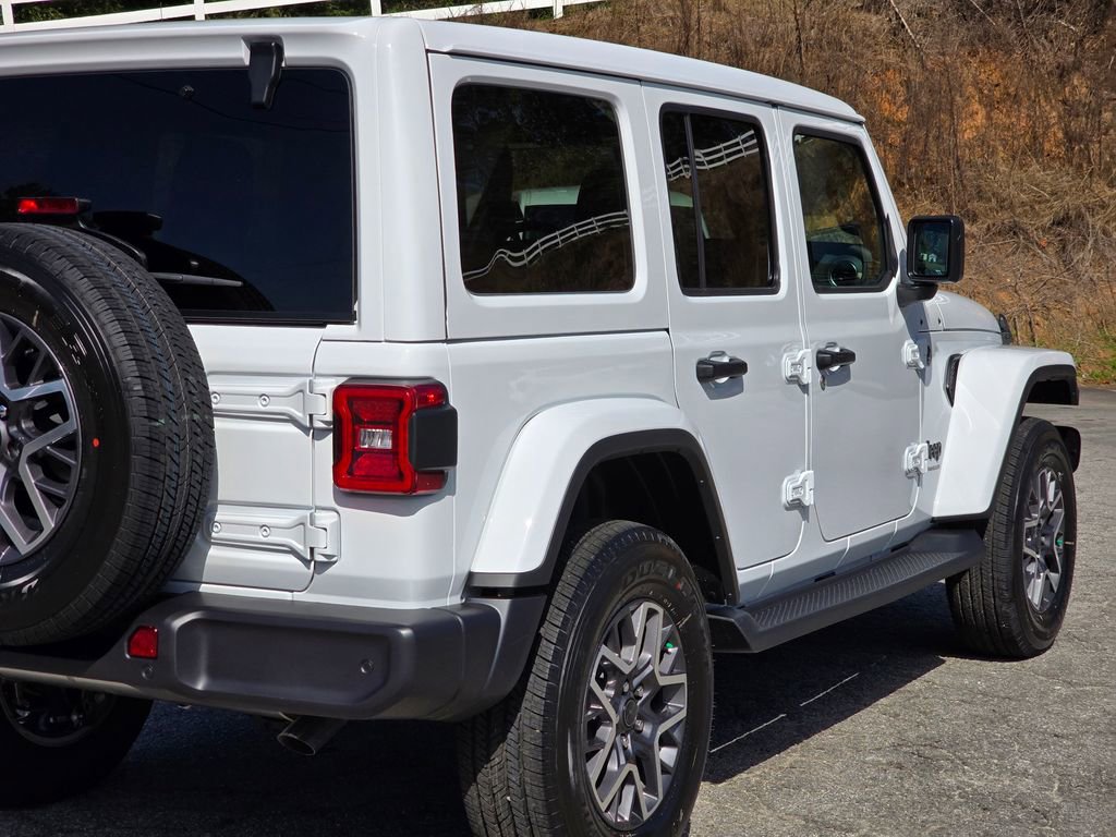 New 2026 Jeep Wrangler Sahara image 40