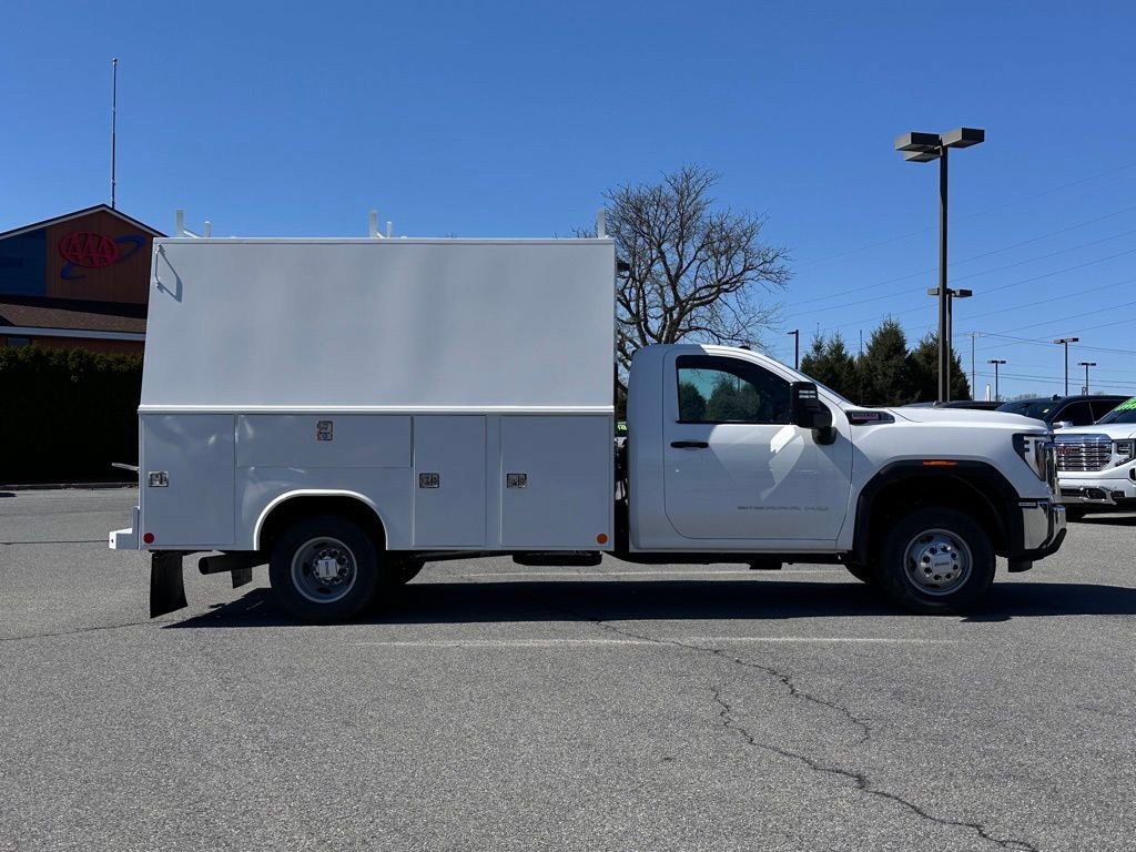 New 2026 GMC Sierra 3500 Pro w/ Convenience Package AWD/4WD image 3