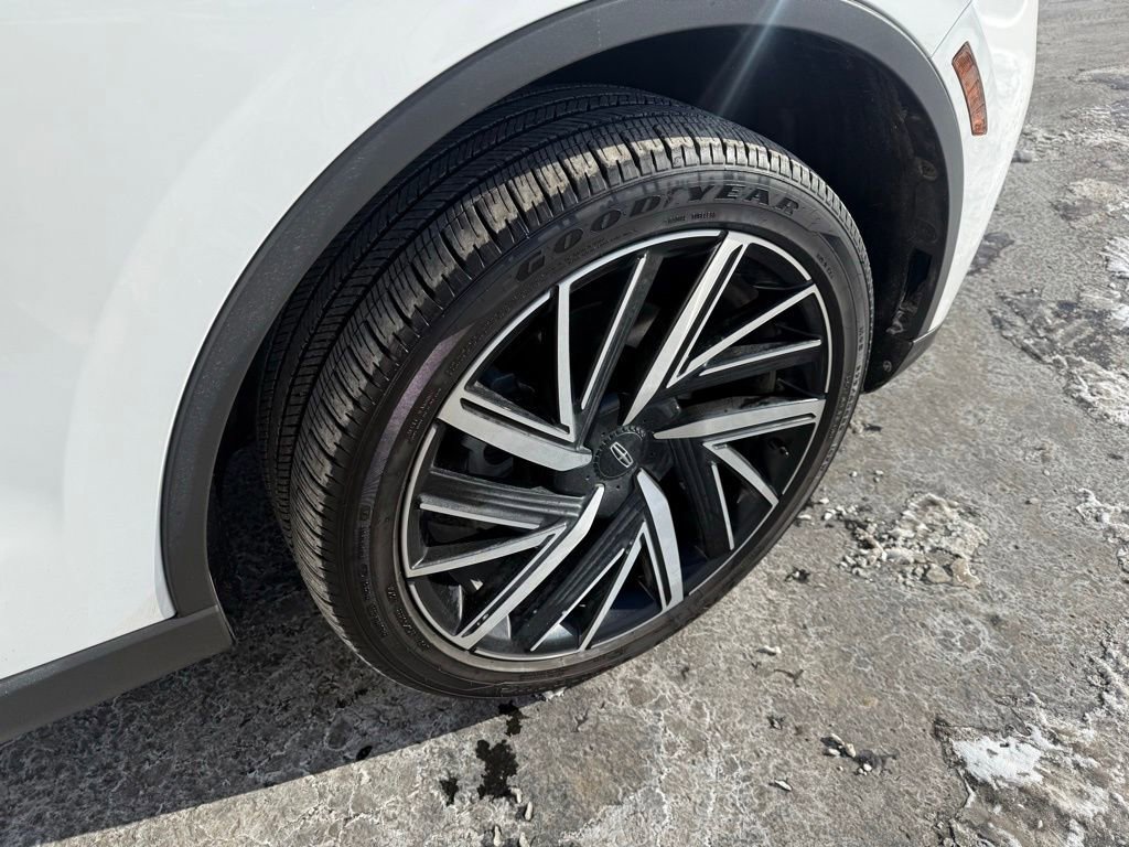 Used 2025 Lincoln Aviator Reserve w/ Equipment Group 201A AWD/4WD image 11