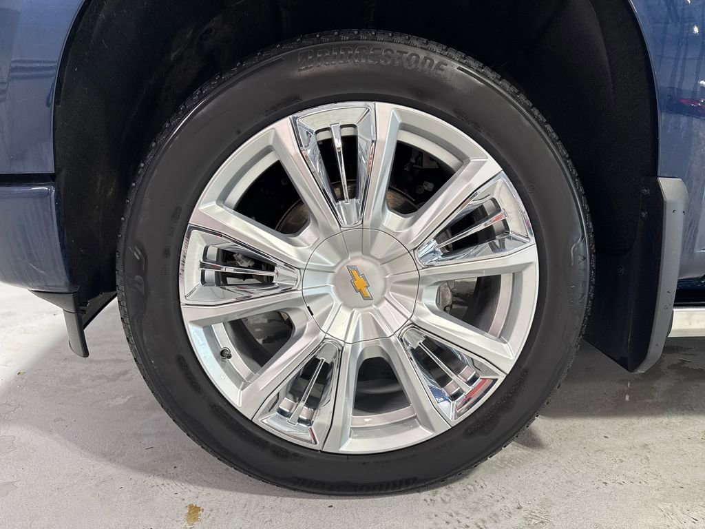 Used 2023 Chevrolet Silverado 1500 High Country w/ High Country Premium Package AWD/4WD image 50