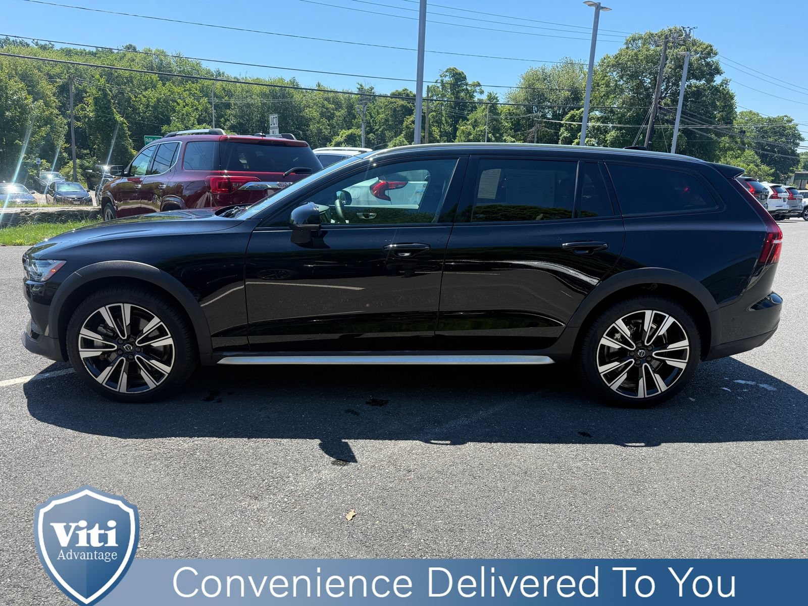 Certified 2025 Volvo V60 B5 Cross Country Ultra w/ Protection Package Premier AWD/4WD image 5
