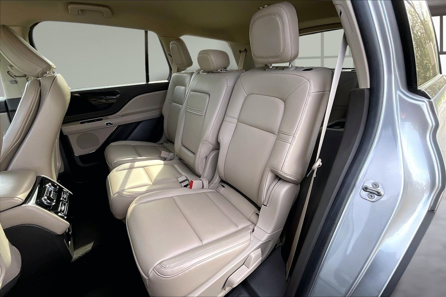 Used 2022 Lincoln Aviator 2WD image 22