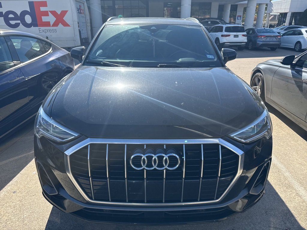 Used 2020 Audi Q3 2.0T Premium Plus w/ Premium Plus Package image 5