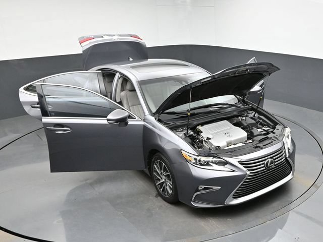 Used 2016 Lexus ES 350 w/ Luxury Package w/Wood Trim FWD image 48