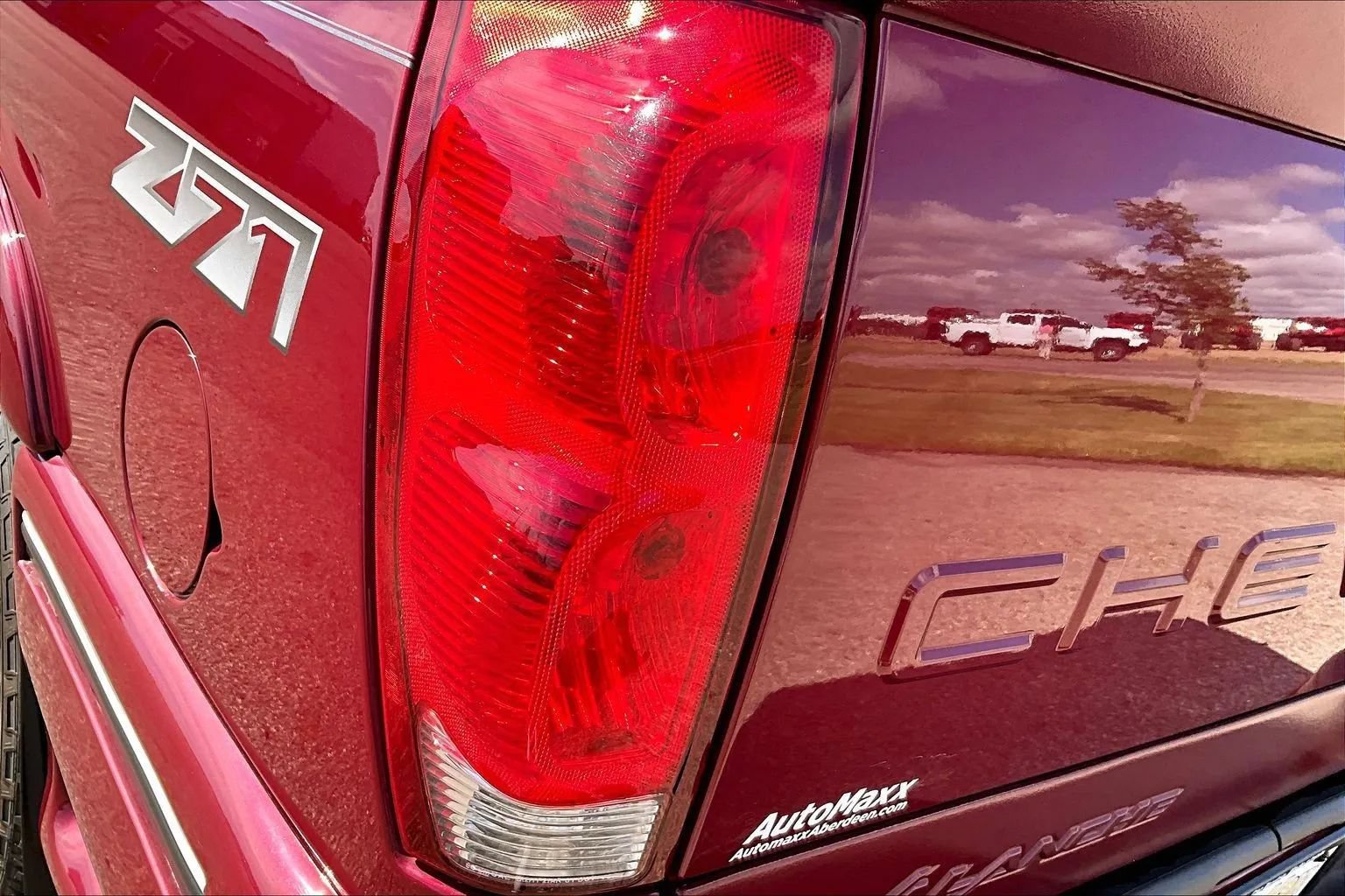 Used 2005 Chevrolet Avalanche Z71 w/ Sun And Sound Package AWD/4WD image 26