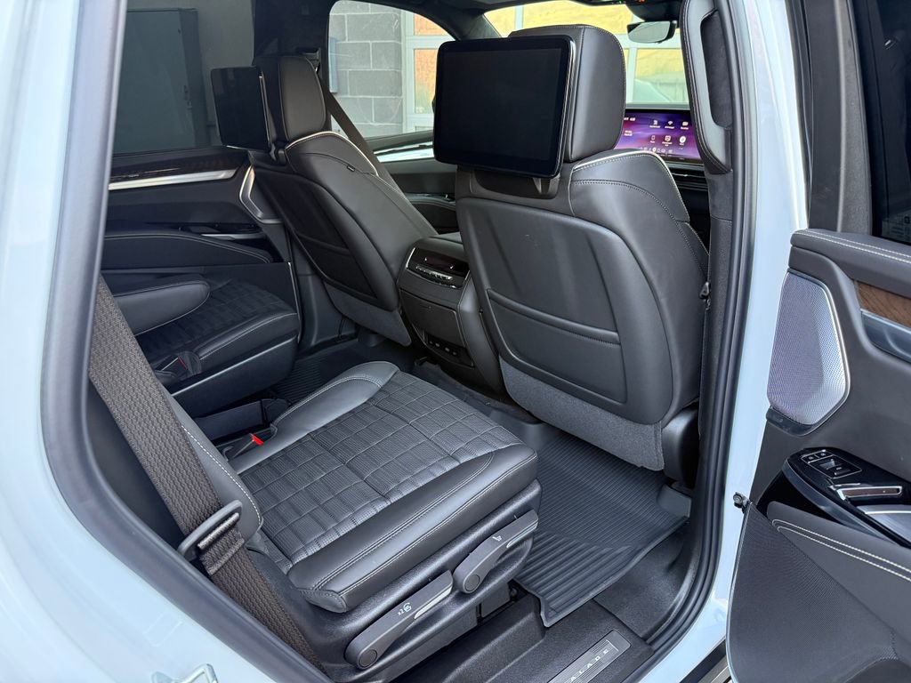 Used 2026 Cadillac Escalade Platinum Sport w/ LPO, ONYX Package image 23