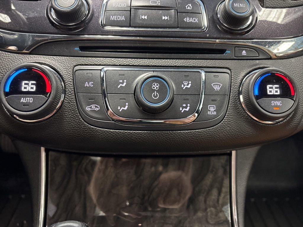 Certified 2015 Chevrolet Impala LTZ FWD image 31