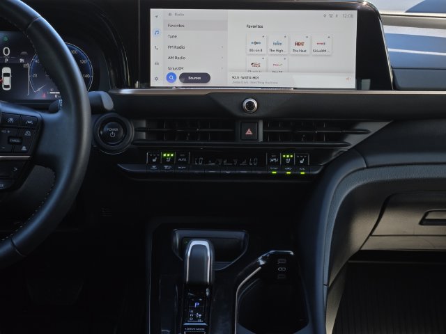 Certified 2026 Toyota Crown AWD/4WD image 19