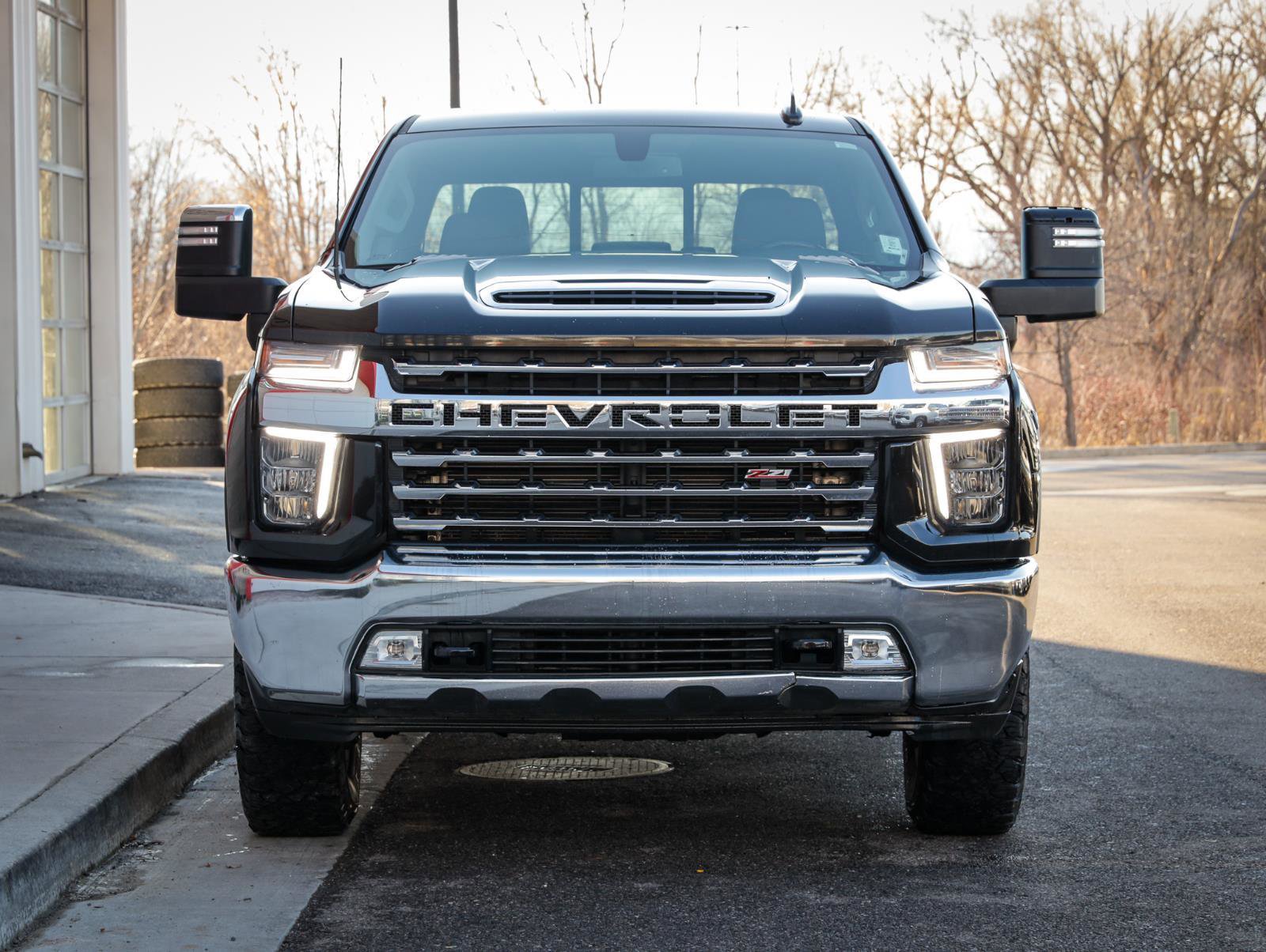 Used 2021 Chevrolet Silverado 3500 LTZ w/ LTZ Convenience Package image 9