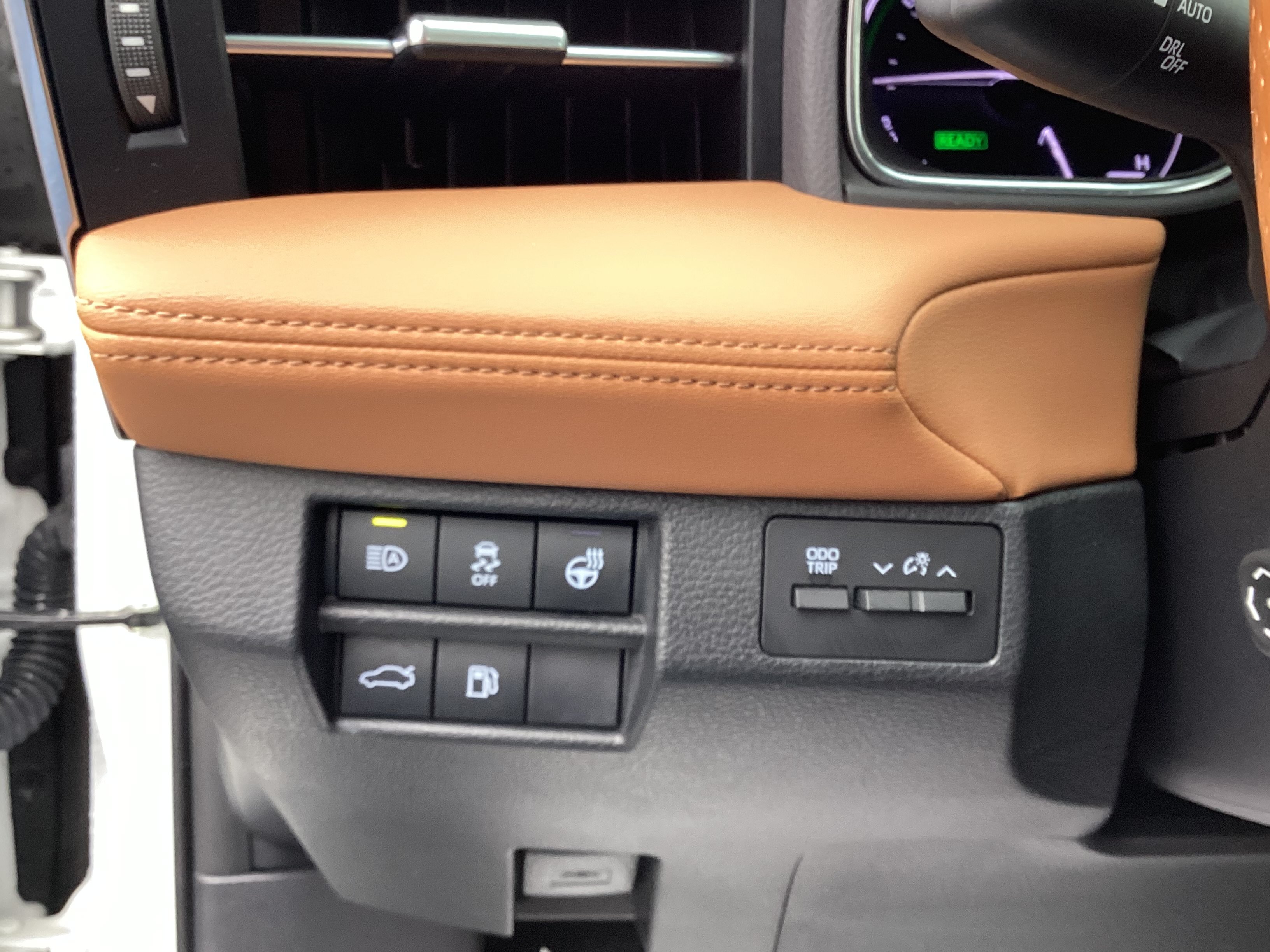 Certified 2019 Toyota Avalon Limited w/ All Weather Liner Package FWD image 20