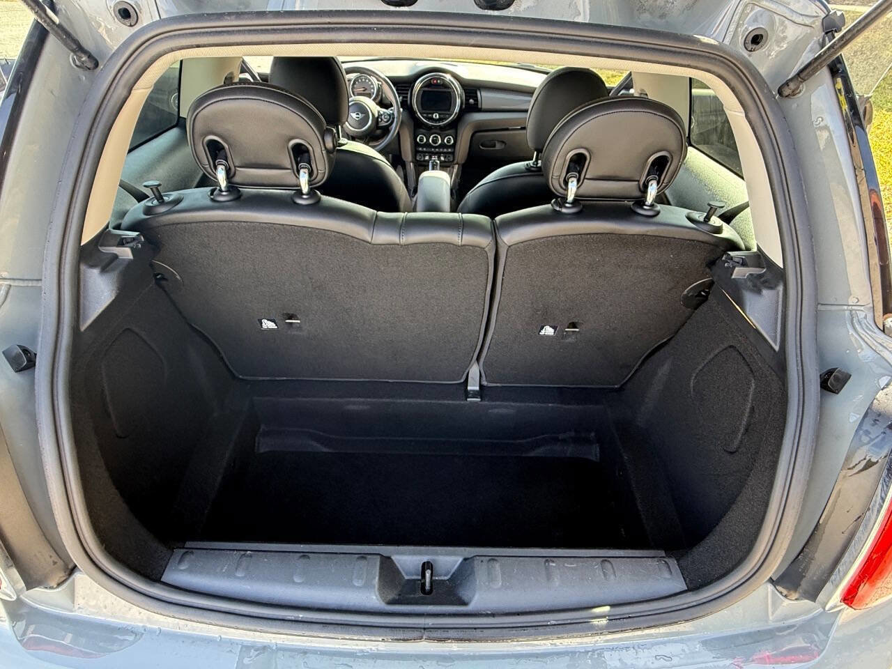 Used 2020 MINI Cooper 2-Door Hardtop image 16