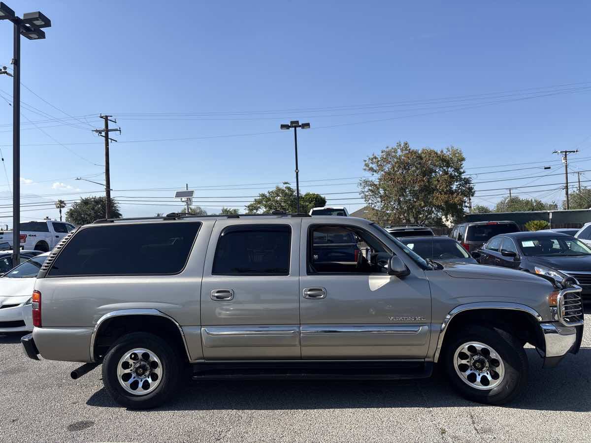 Used 2003 GMC Yukon XL SLE w/ Cargo Package RWD image 4