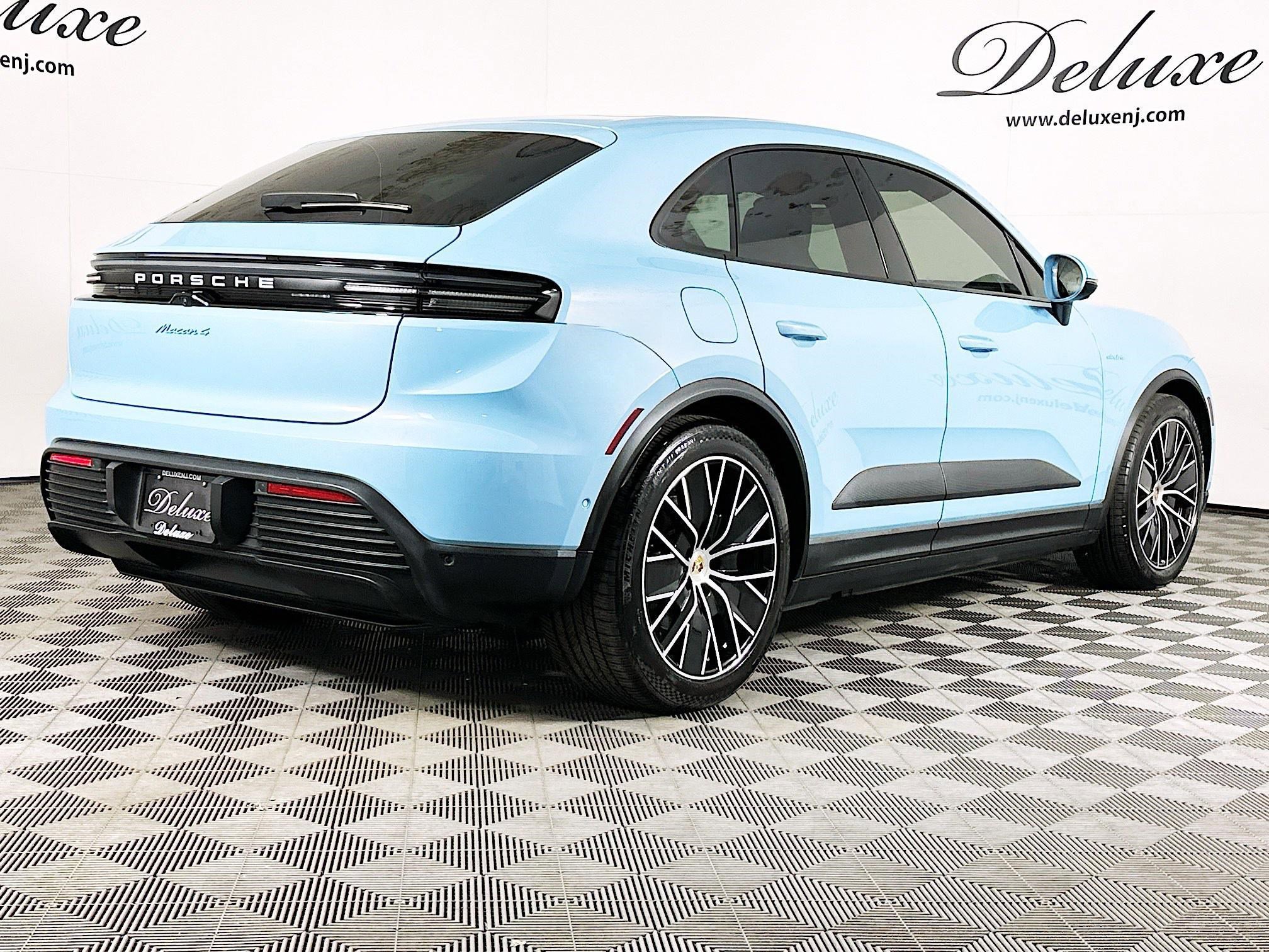 Used 2024 Porsche Macan 4 Electric w/ Premium Package AWD/4WD image 6