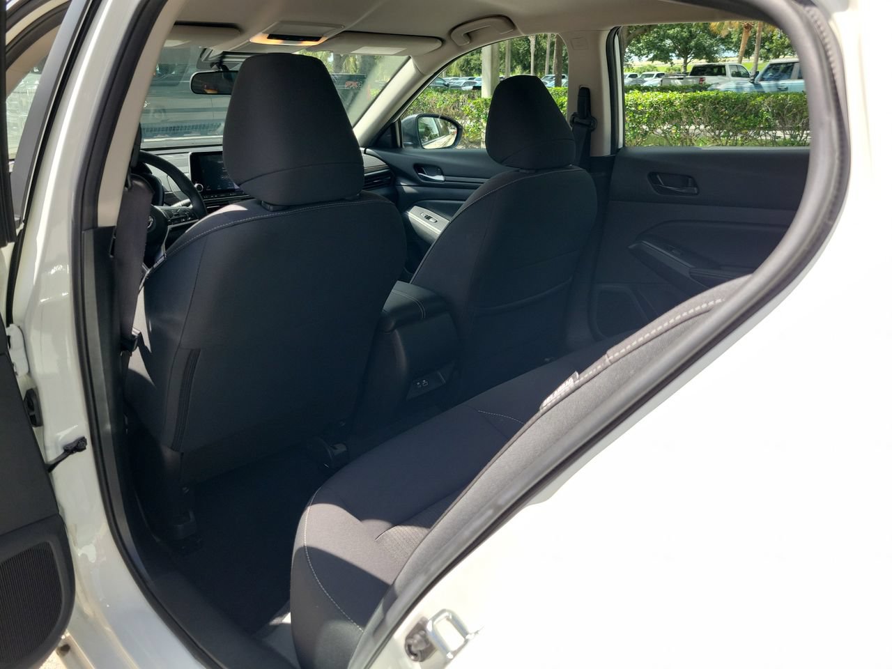 Used 2025 Nissan Altima 2.5 SV FWD image 8