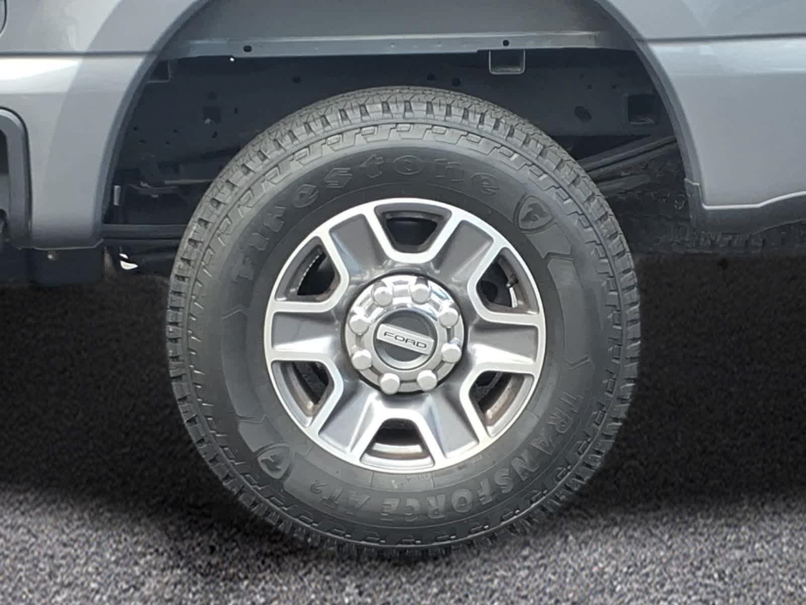 Used 2024 Ford F250 Lariat AWD/4WD image 3