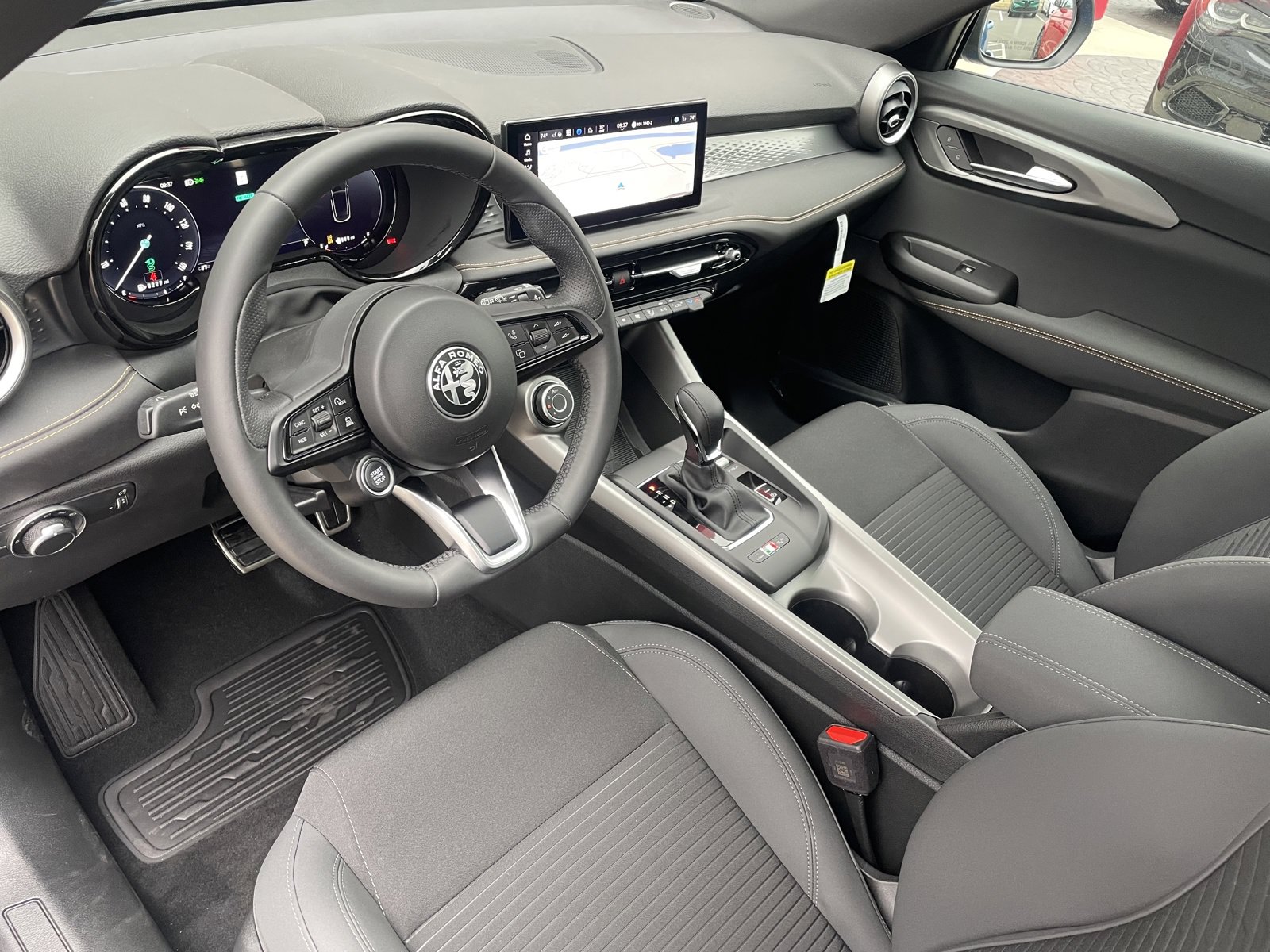New 2025 Alfa Romeo Tonale AWD/4WD image 12