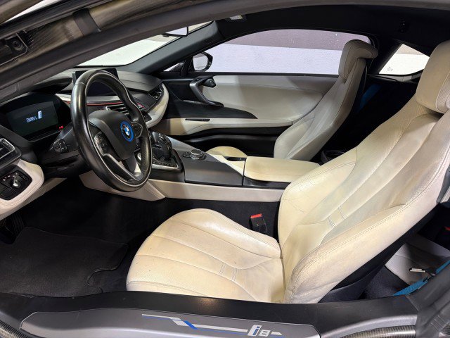 Used 2015 BMW i8 image 12