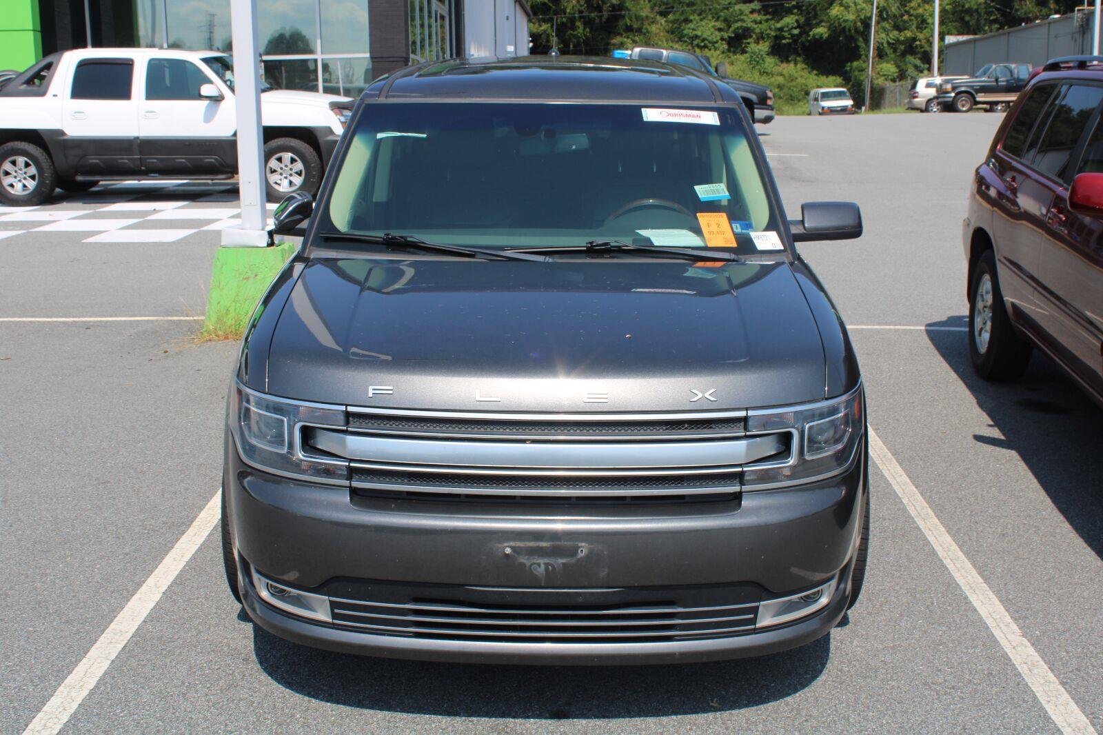 Used 2019 Ford Flex Limited w/ Equipment Group 303A AWD/4WD image 2