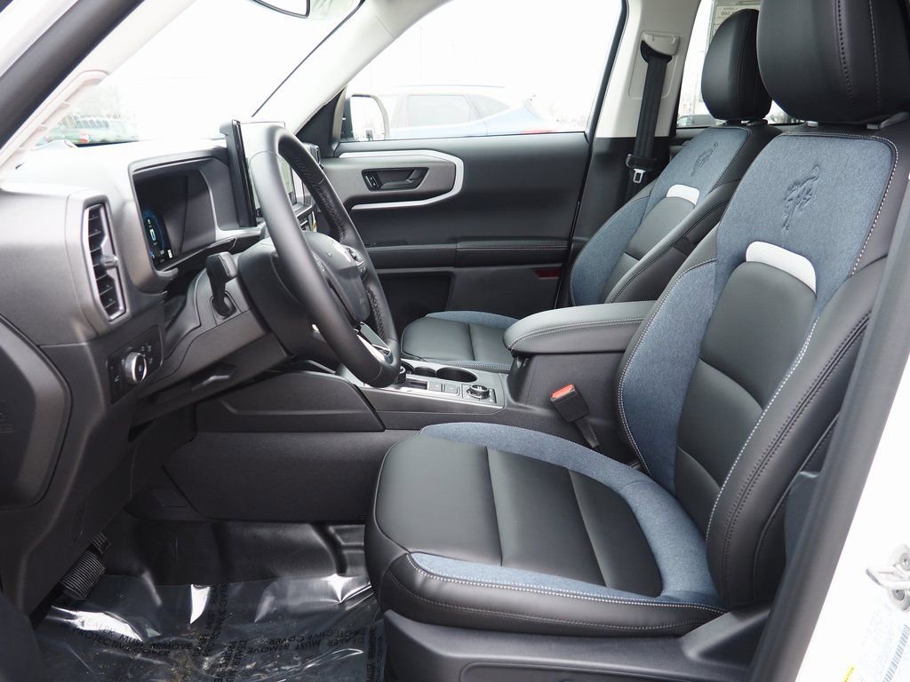 New 2025 Ford Bronco Sport Outer Banks w/ Sasquatch Outer Banks Package image 6