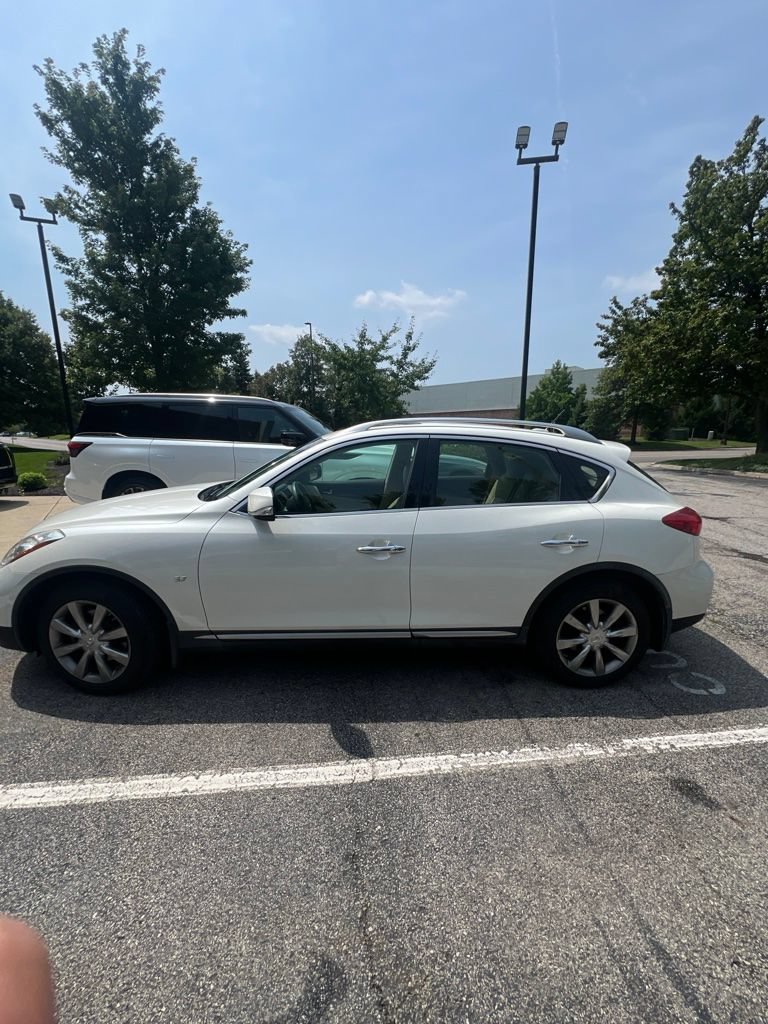 Used 2017 INFINITI QX50 AWD w/ Premium Package image 3