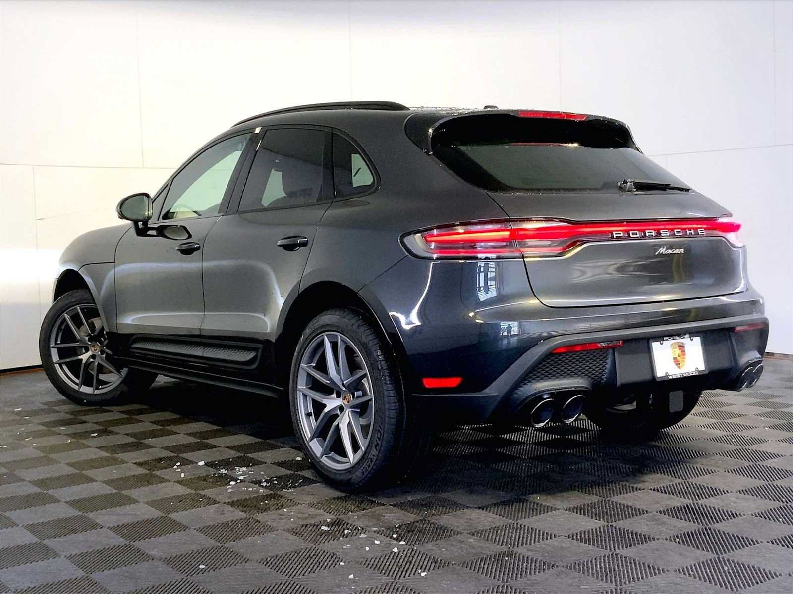 New 2026 Porsche Macan AWD/4WD image 3