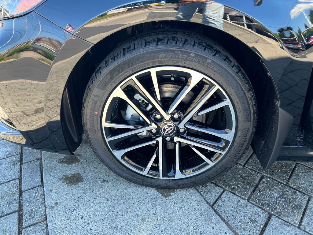 New 2026 Toyota Camry XLE AWD/4WD image 18