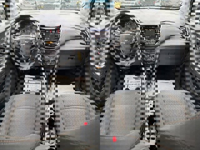 Used 2022 Chevrolet Trax LS w/ Tint and Cruise Package image 2