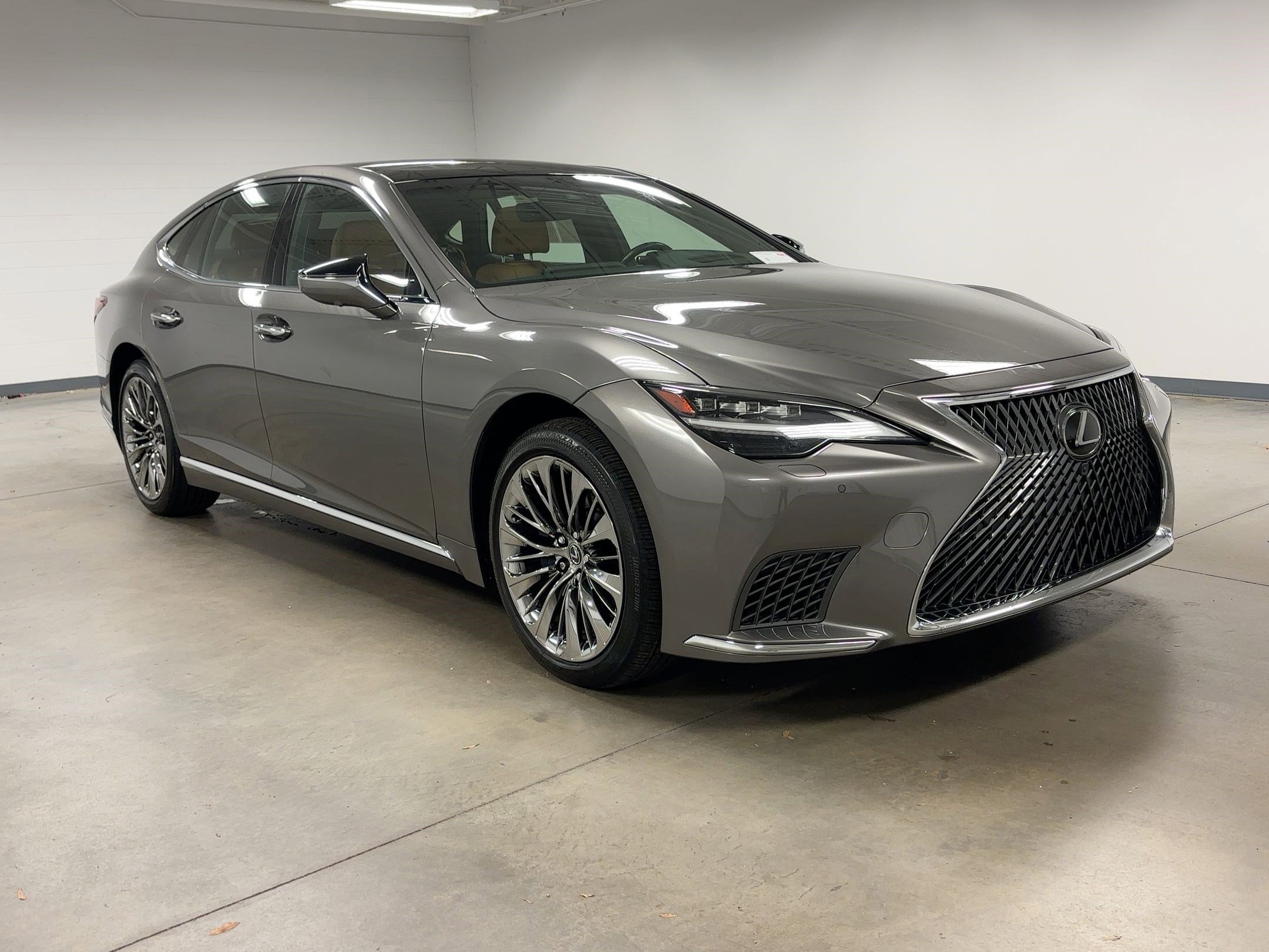 Used 2023 Lexus LS 500 image 6