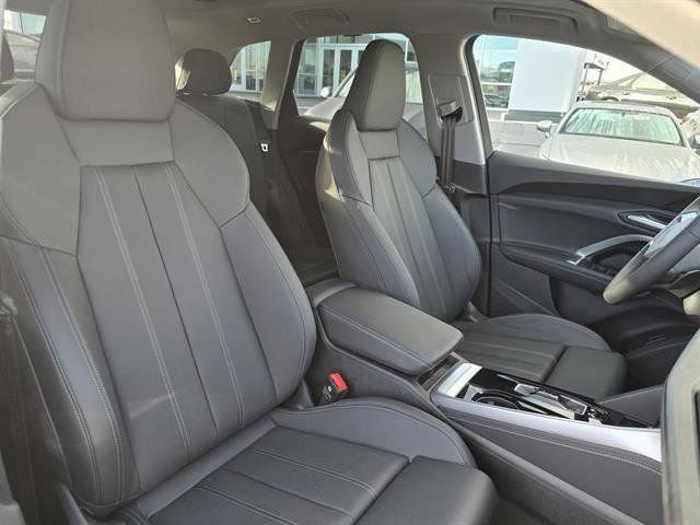 Used 2025 Audi Q5 Premium Plus w/ Premium Plus image 17