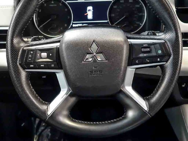 Used 2025 Mitsubishi Outlander SE AWD/4WD image 18