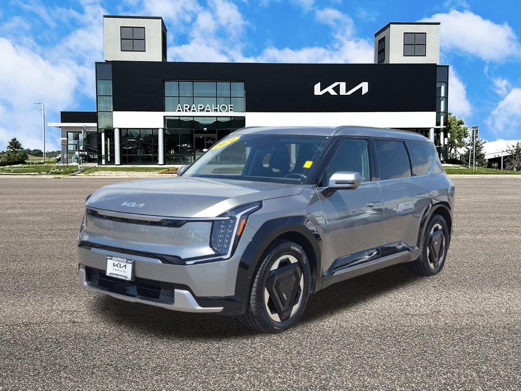Certified 2024 Kia EV9 Land image 5